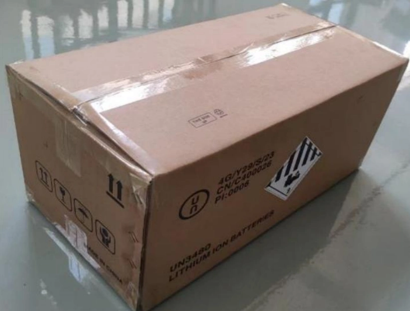 DOCAN 12V 100Ah battery packaging